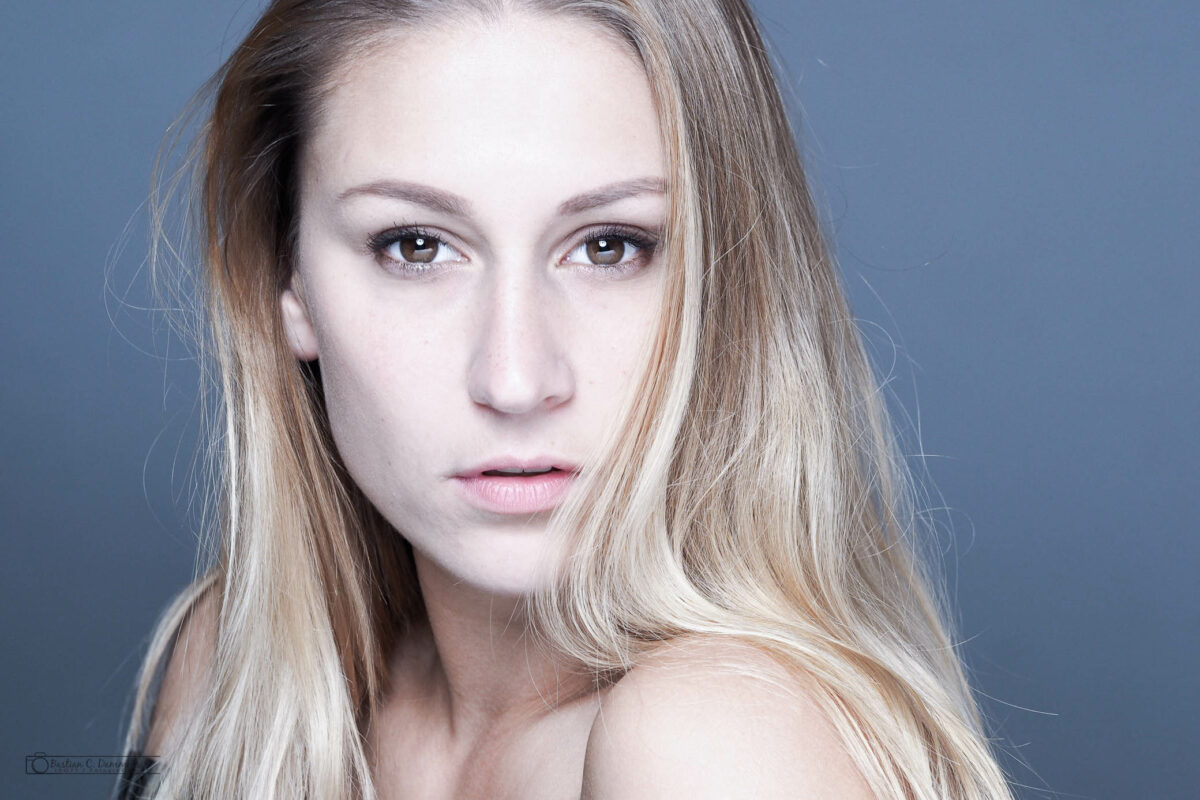grauer HG, portrait